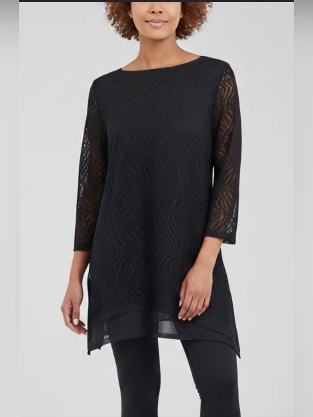Chico's Travelers Collection black sharkbite tunic top with 3/4 sleeves / Size 2